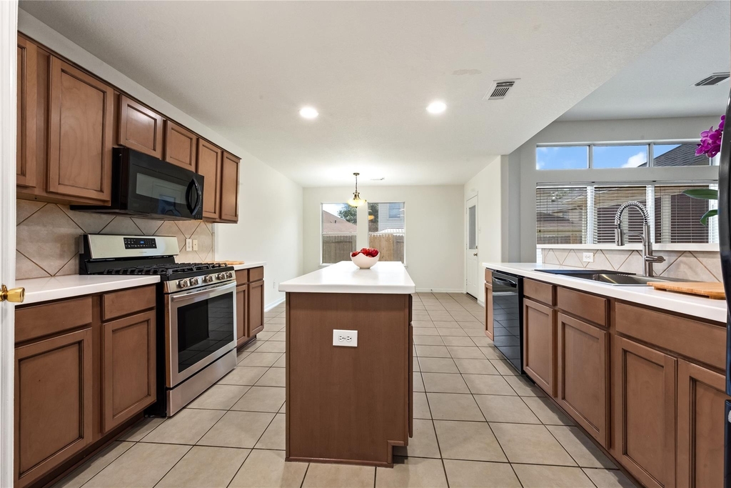 2123 Winter Dale Court - Photo 4