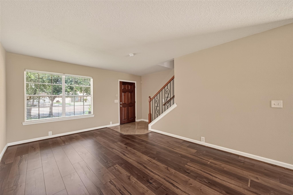 19710 Twin Canyon Court - Photo 9