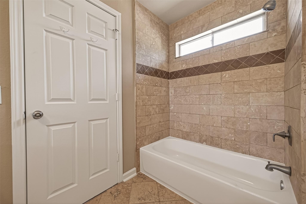 19710 Twin Canyon Court - Photo 28