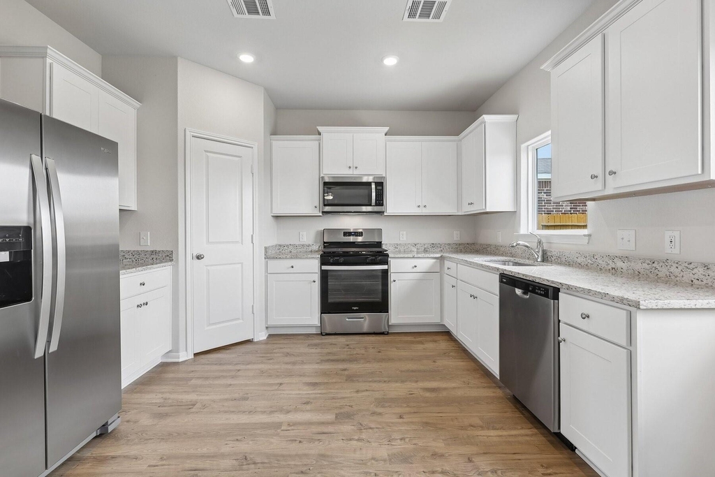1604 Jean Meadow Drive - Photo 6