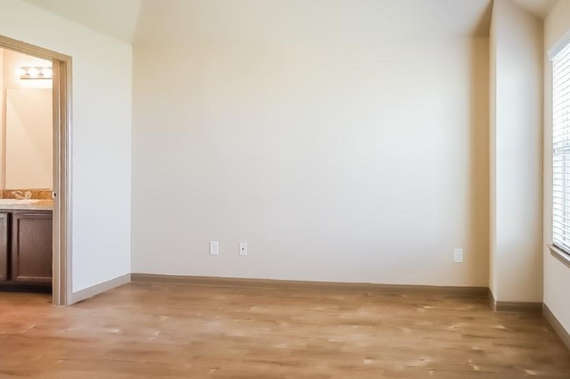 5406 Comel Court - Photo 9
