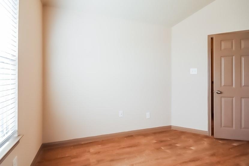 5406 Comel Court - Photo 10