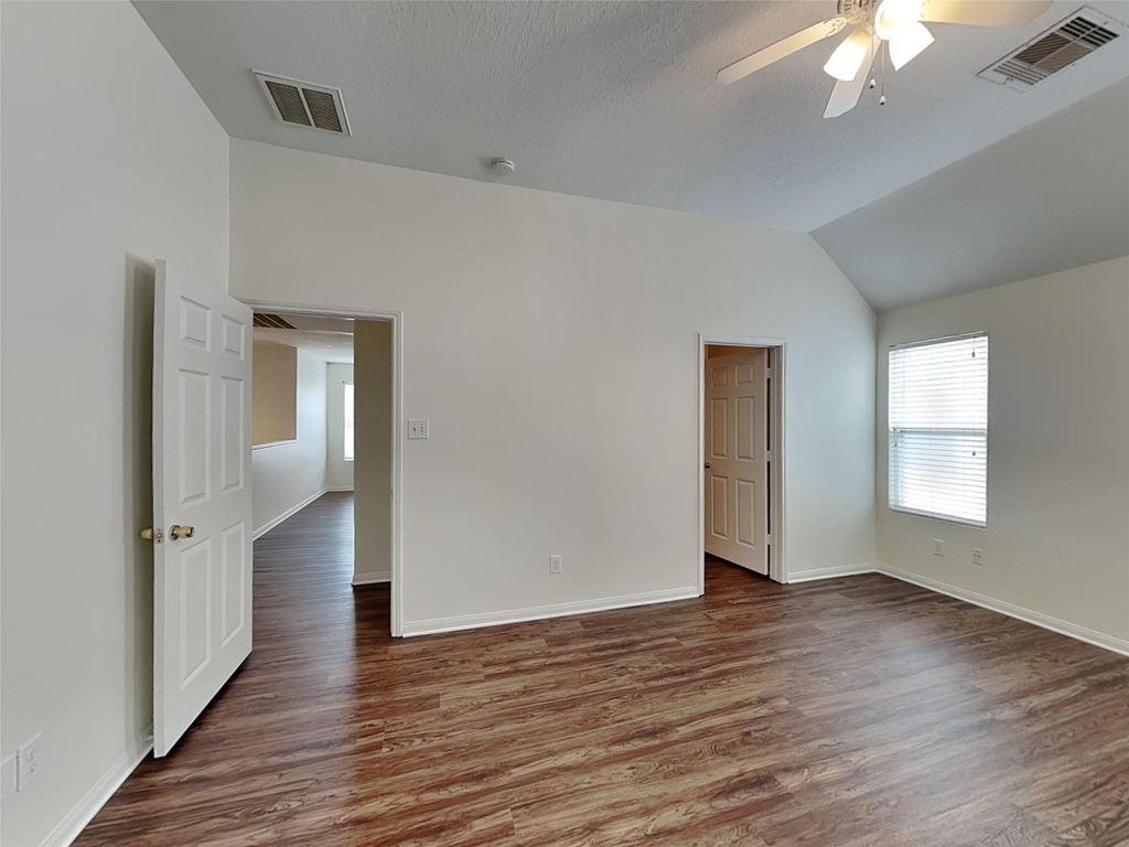 3631 Barkers Crossing Avenue - Photo 16