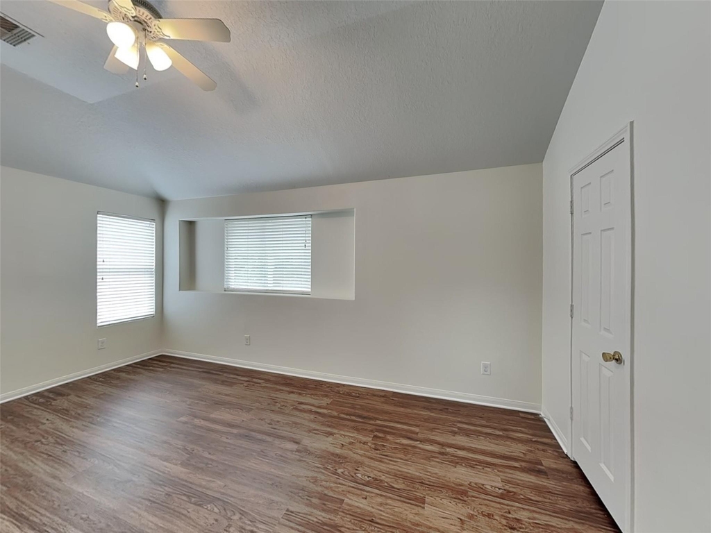 3631 Barkers Crossing Avenue - Photo 15