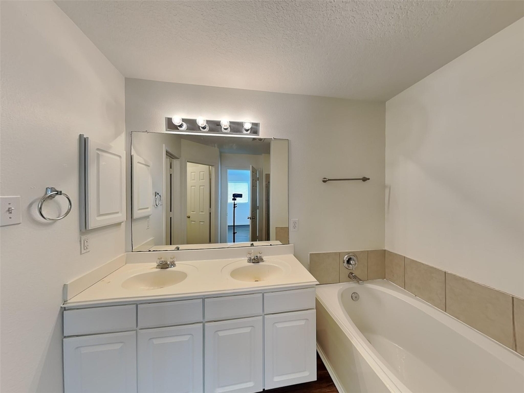 3631 Barkers Crossing Avenue - Photo 17