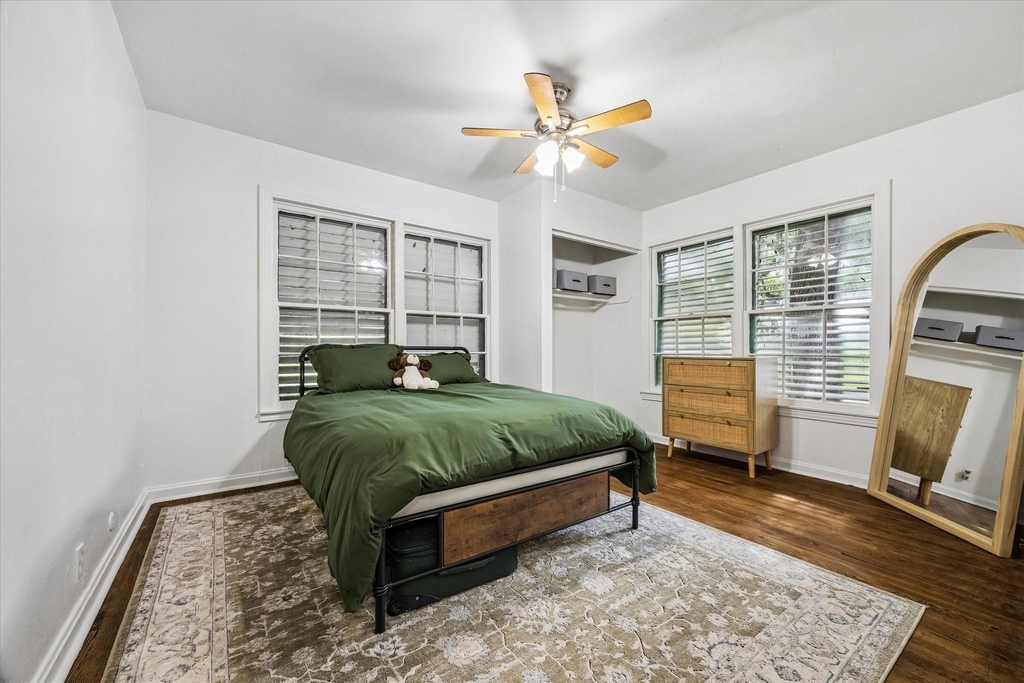2423 Meadow Lane - Photo 9