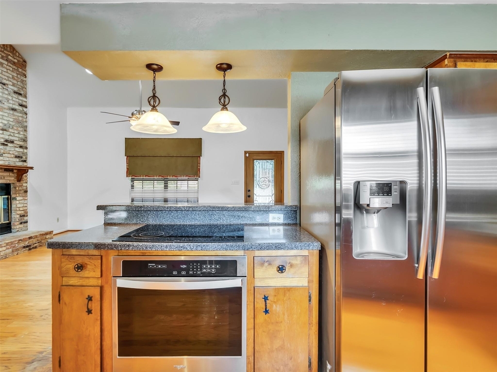 18085 Lake Drive E - Photo 14
