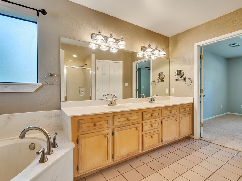 18085 Lake Drive E - Photo 24