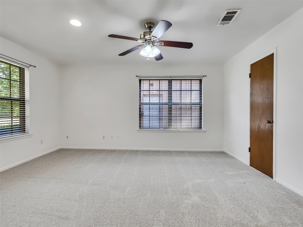 18085 Lake Drive E - Photo 26