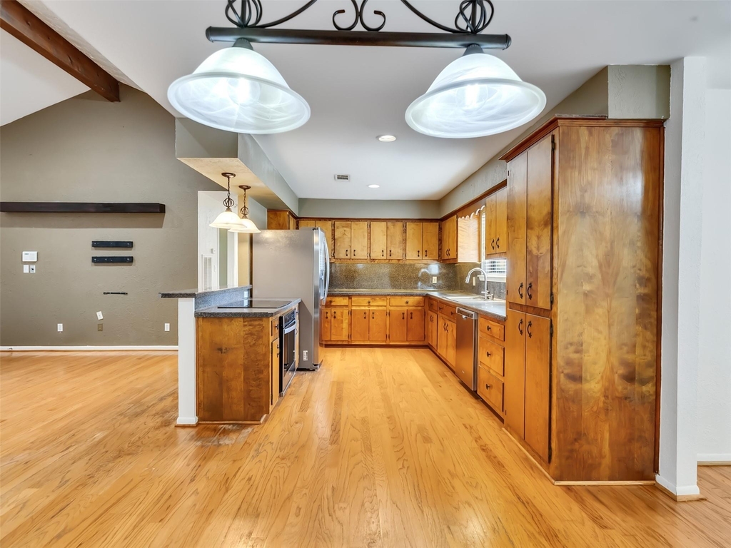 18085 Lake Drive E - Photo 12