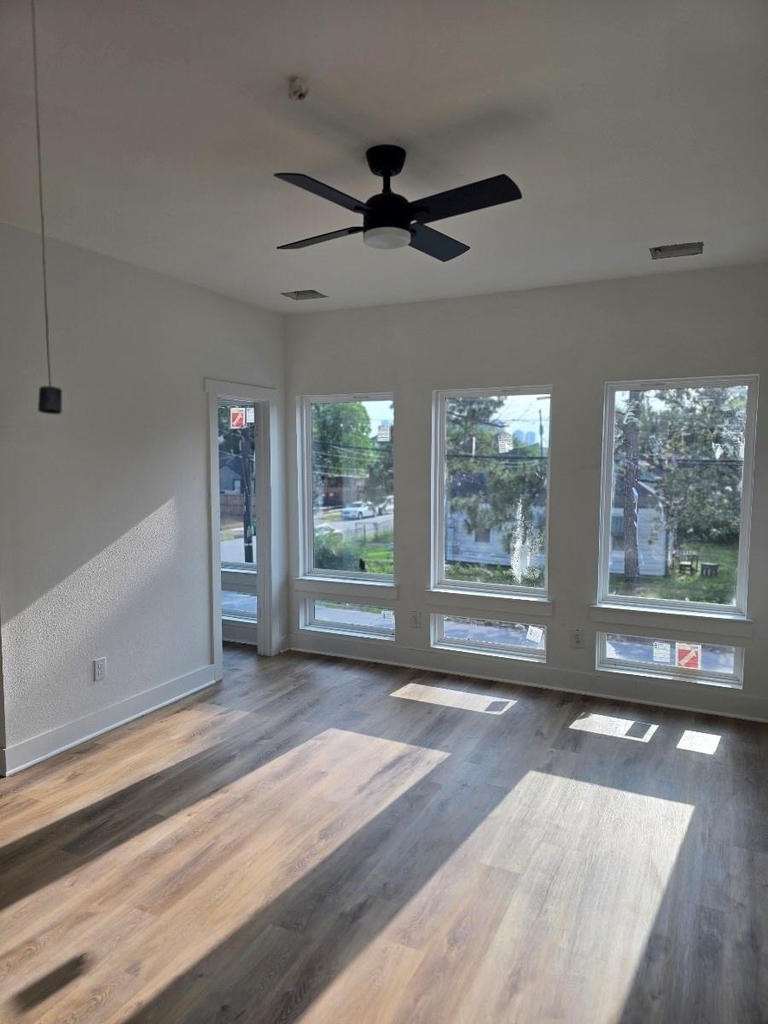 1206 Schweikhardt Street - Photo 3