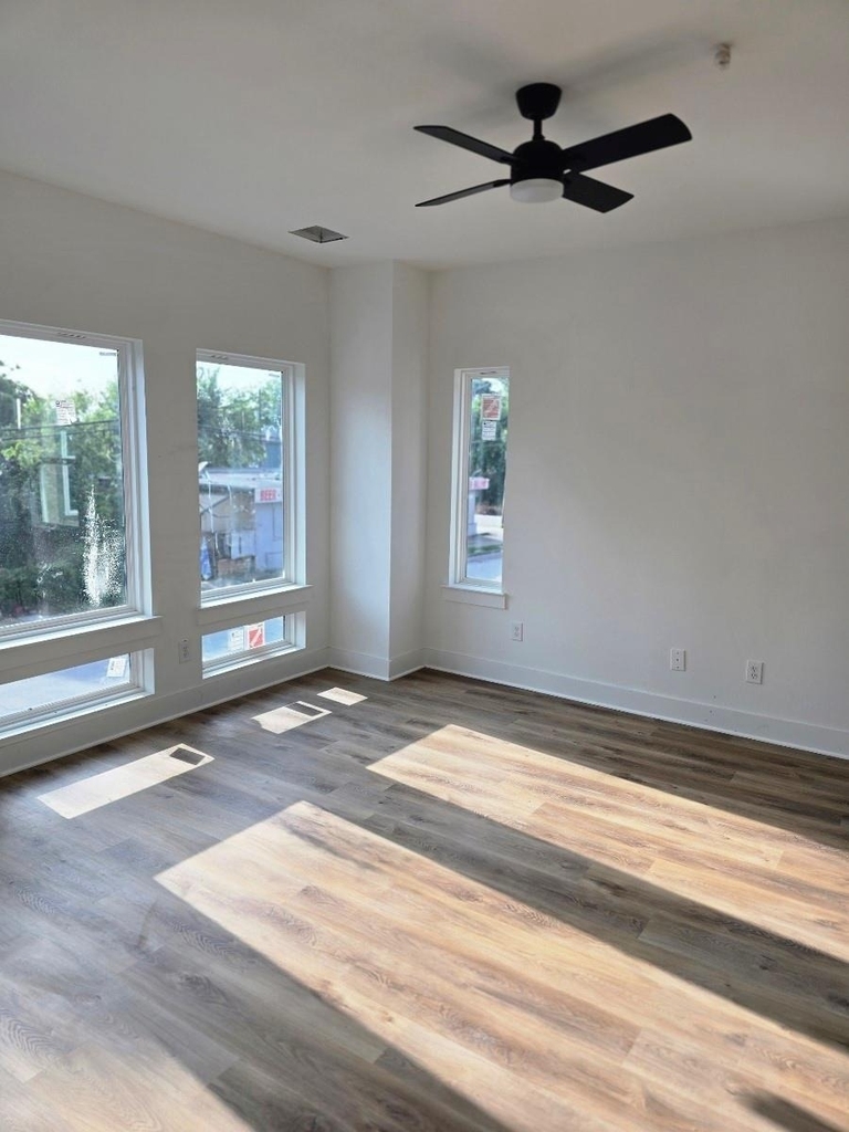 1206 Schweikhardt Street - Photo 5