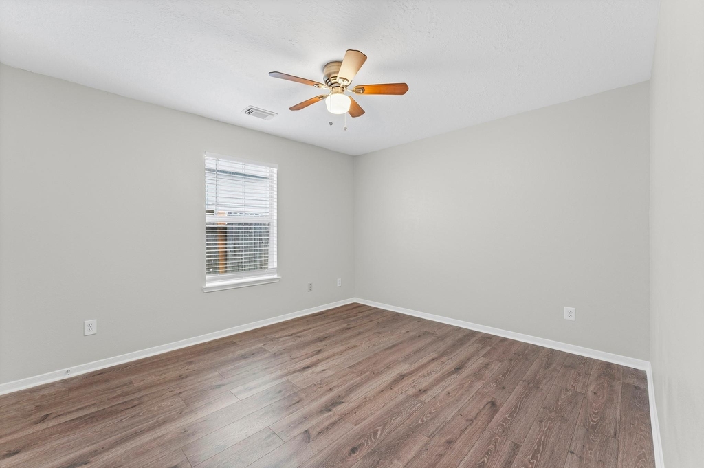 21218 Rezanof Road - Photo 16
