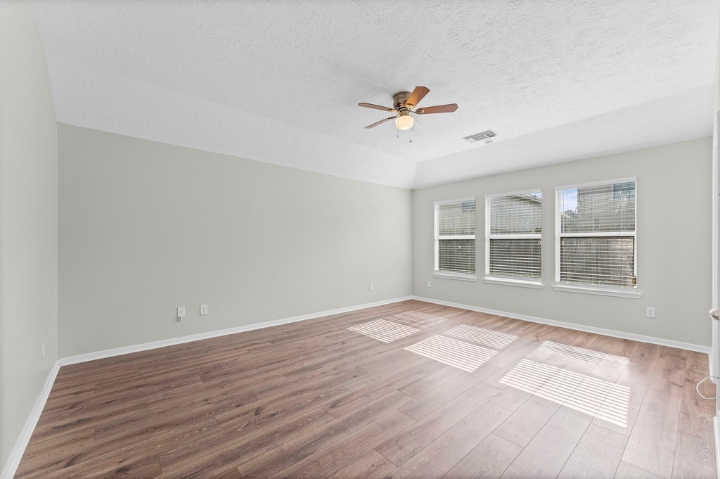 21218 Rezanof Road - Photo 8