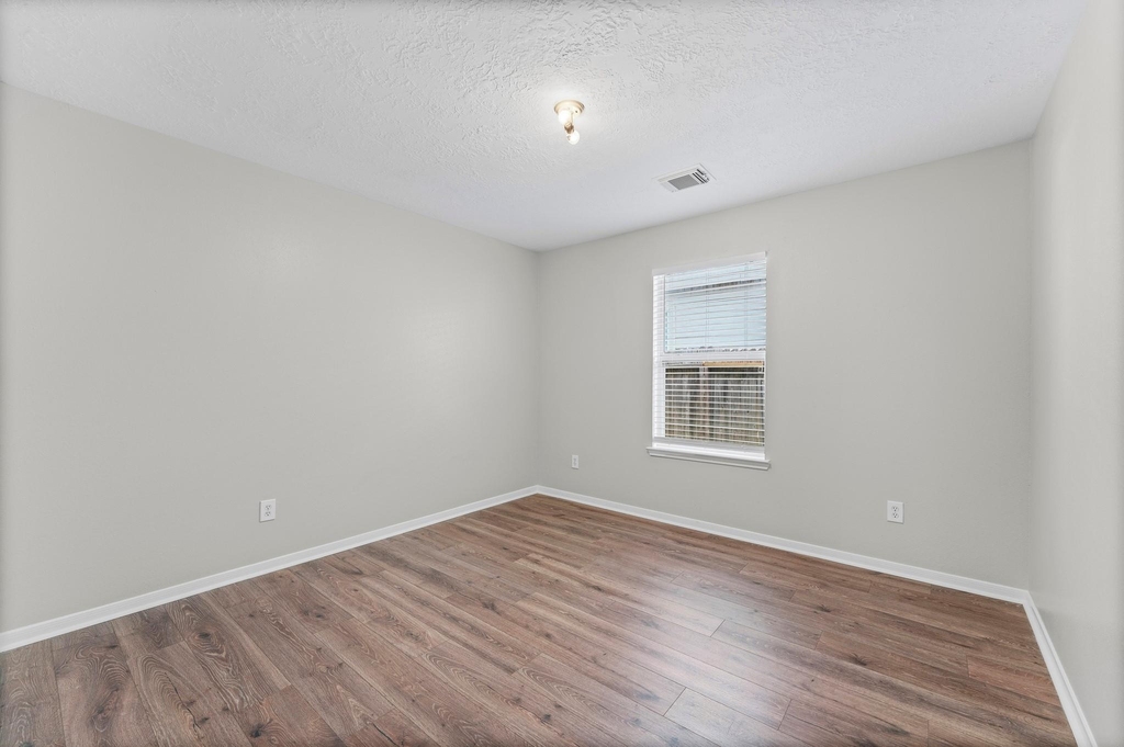 21218 Rezanof Road - Photo 15