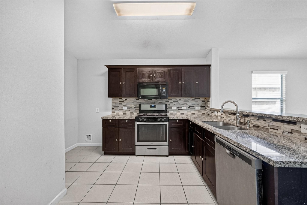 10907 Barker Gate Court - Photo 10