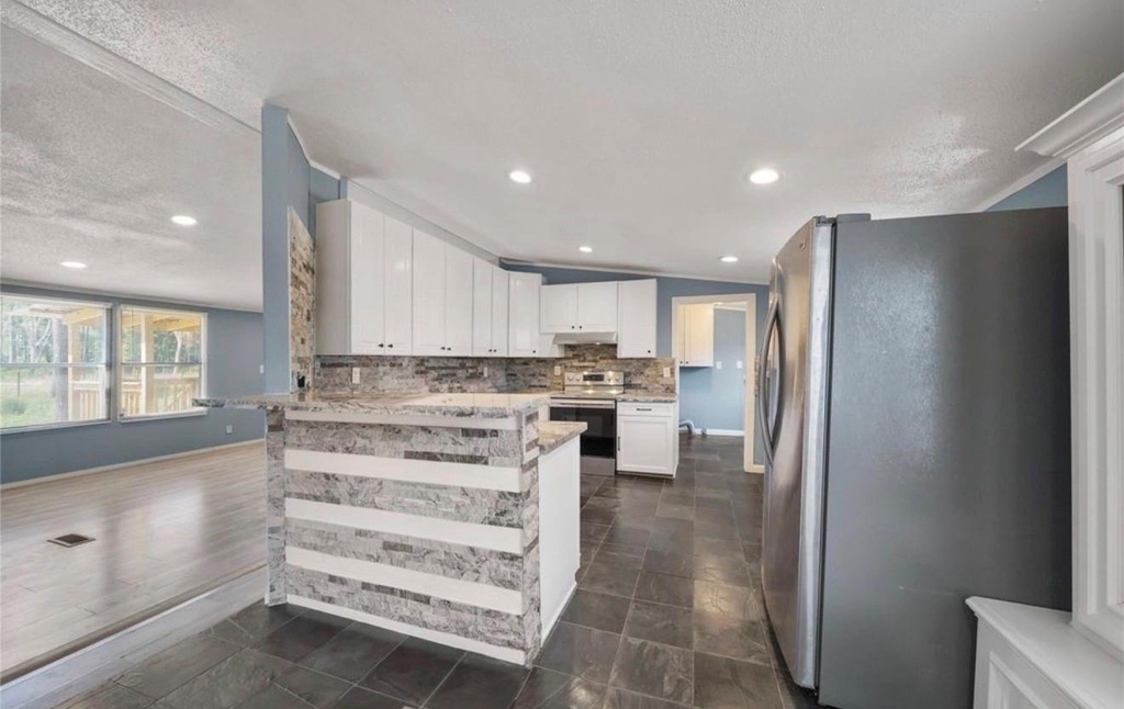 15750 W Relza Drive - Photo 6