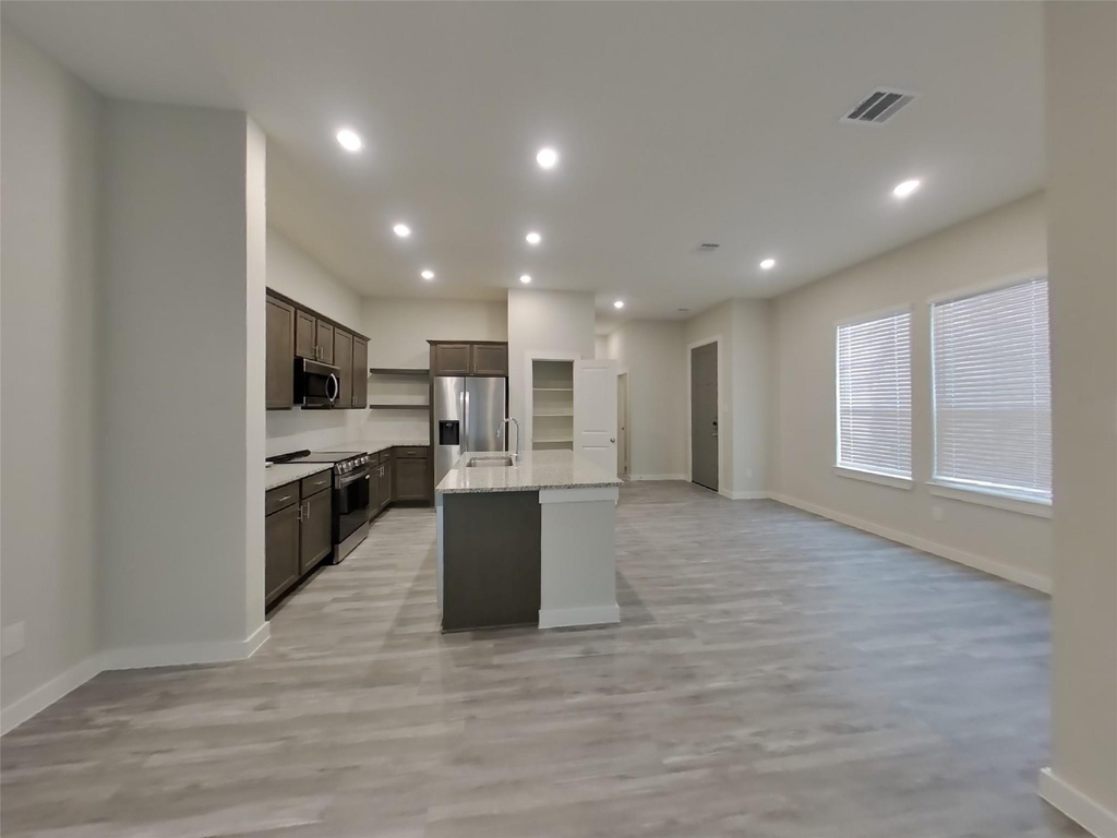 22631 Terrazzo Drive - Photo 2