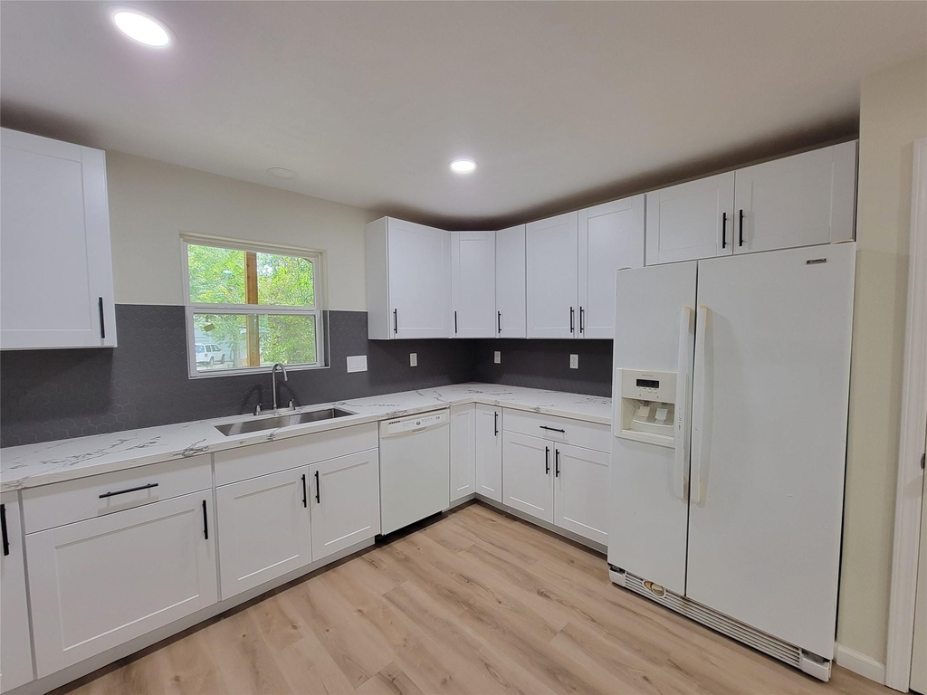 13126 S Lee Shore Drive - Photo 7