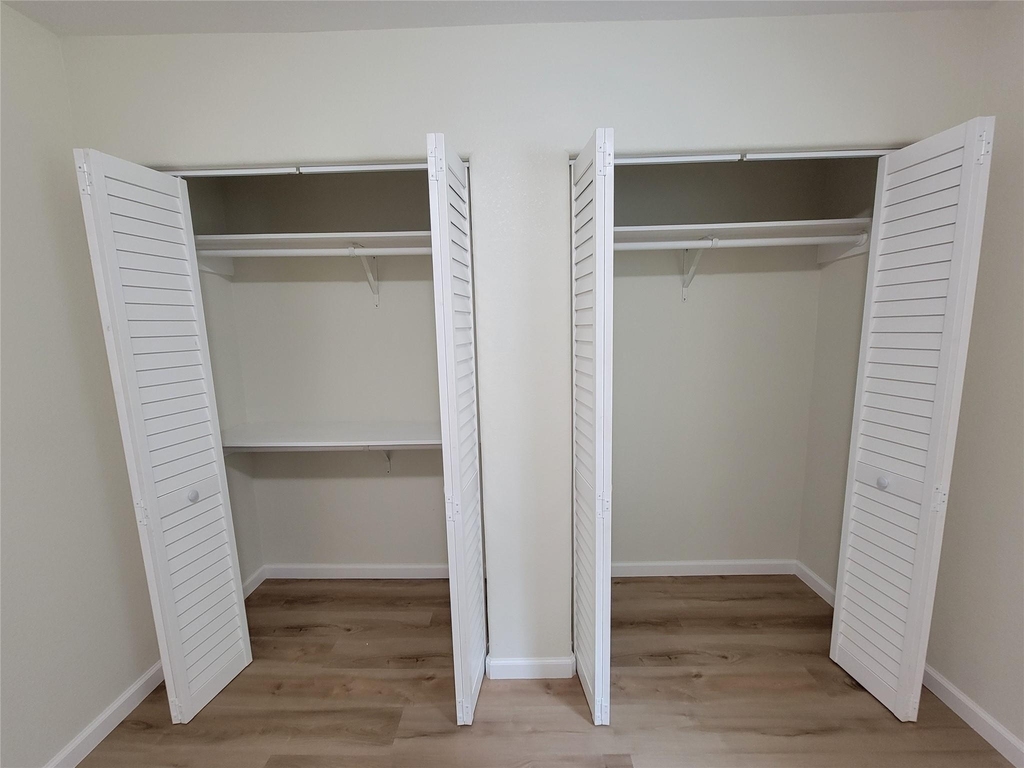 13126 S Lee Shore Drive - Photo 9