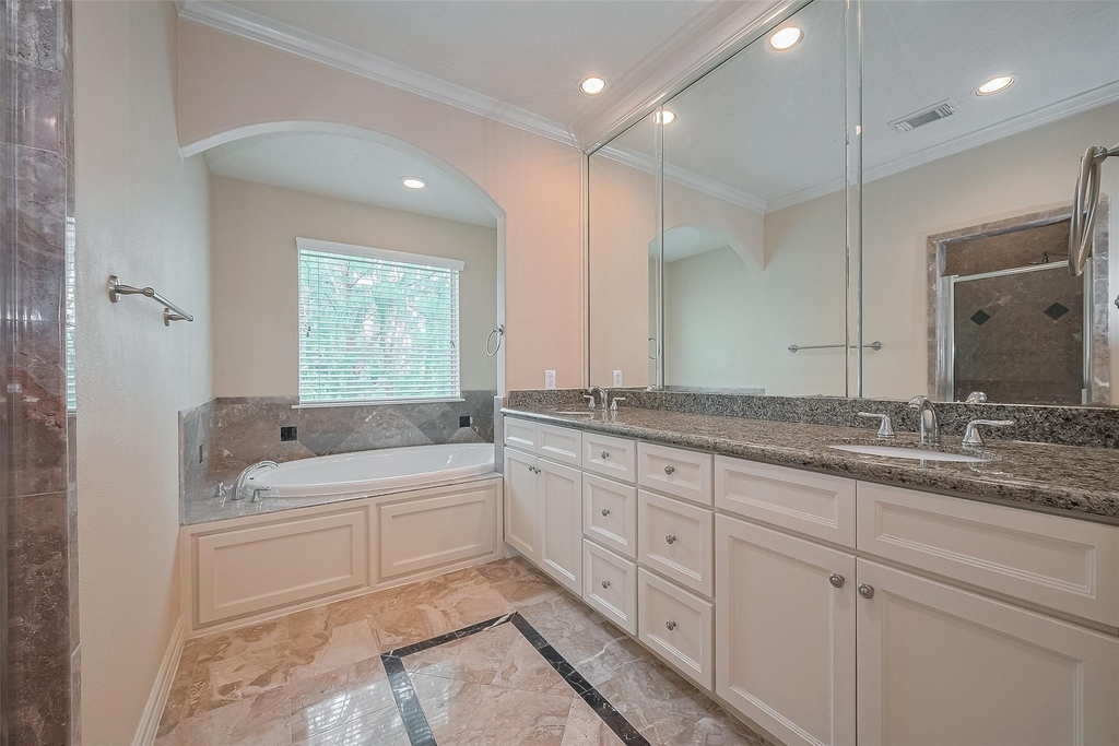 1419 Thompson Street - Photo 38