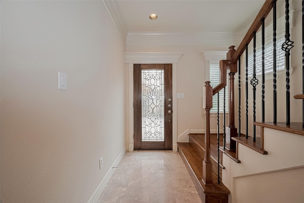 1419 Thompson Street - Photo 4