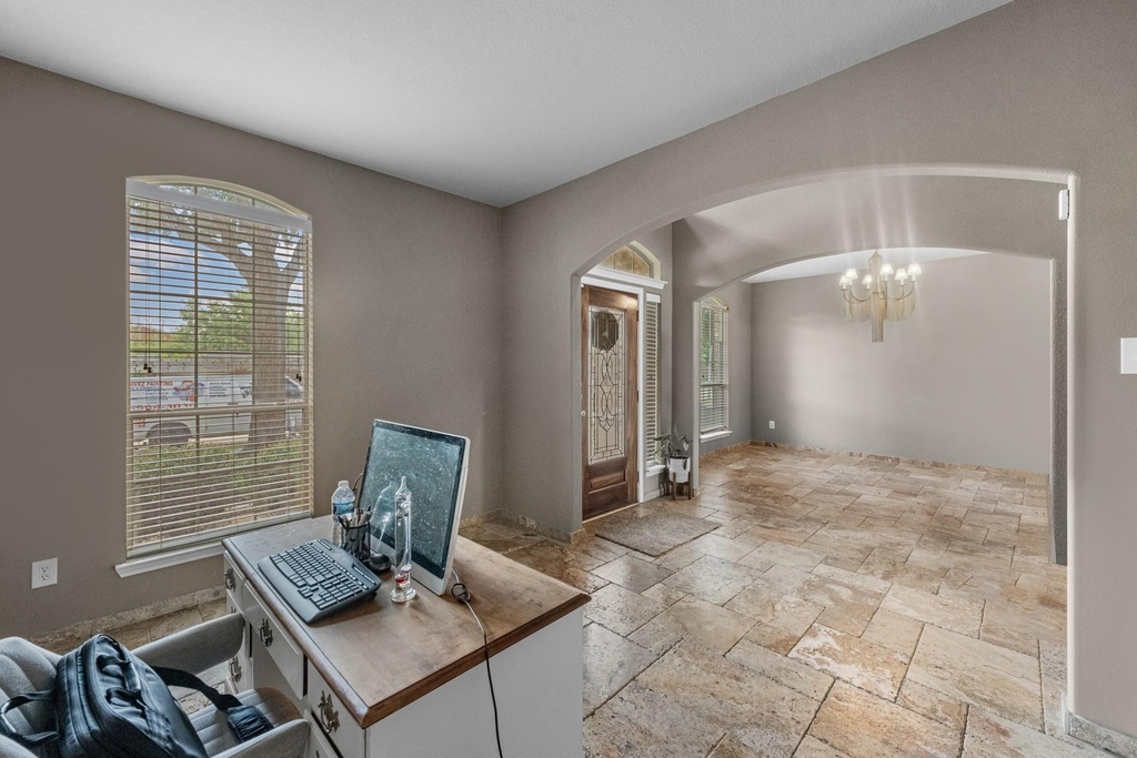 2519 Fair Oak Street - Photo 5