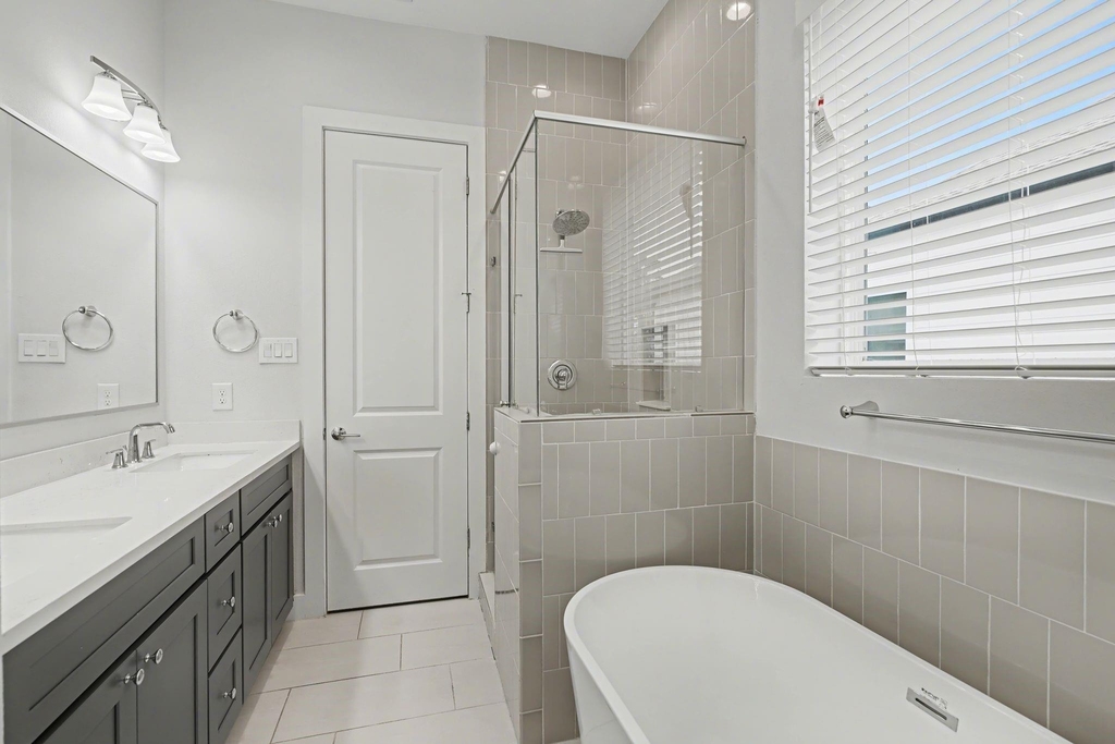 2504 W Tidwell Road - Photo 7