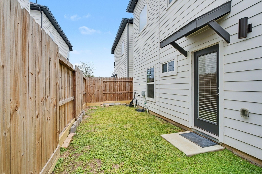 2504 W Tidwell Road - Photo 14