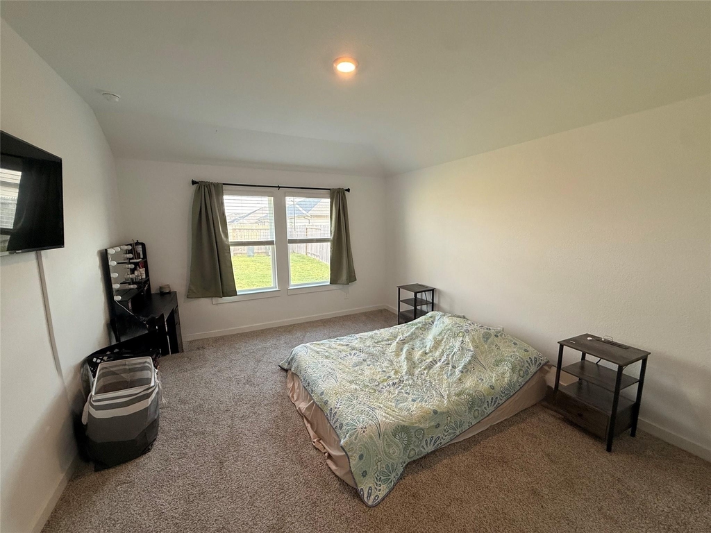 1210 Hughes Crossing Drive - Photo 8