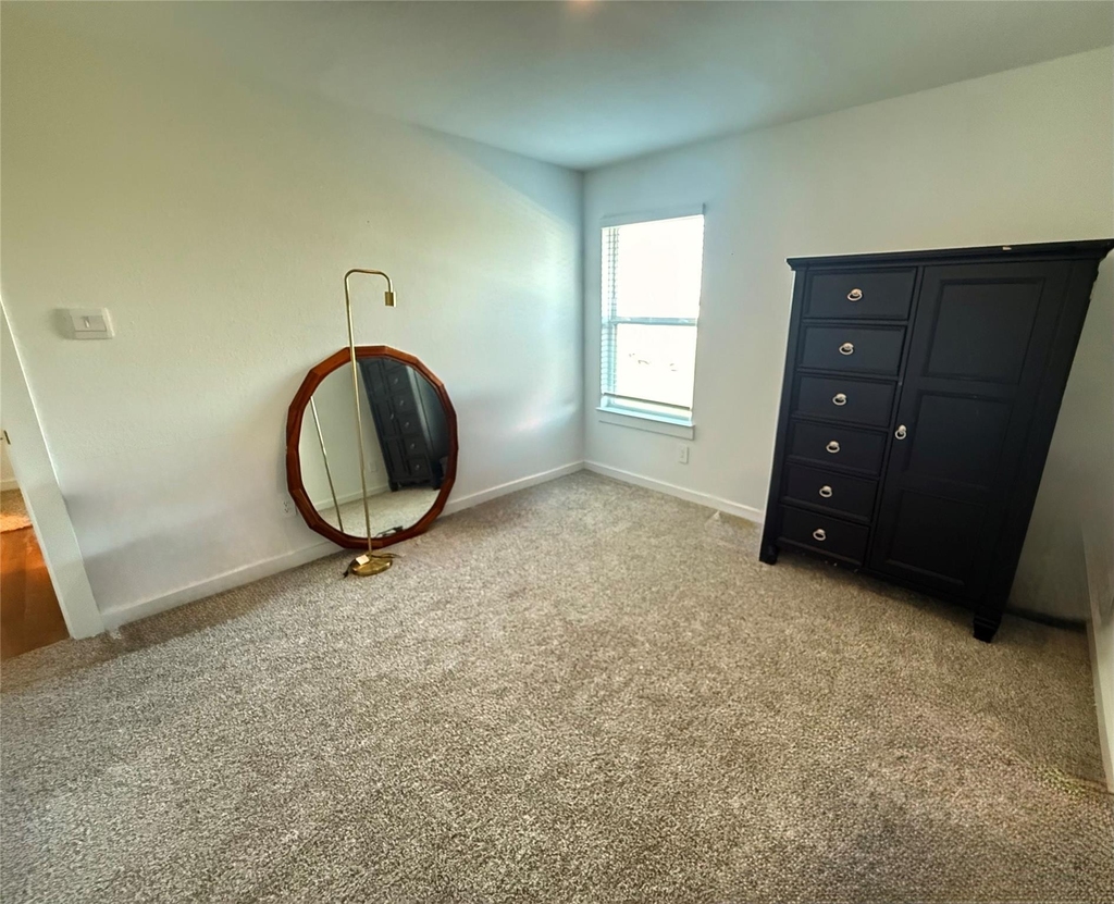 1210 Hughes Crossing Drive - Photo 15