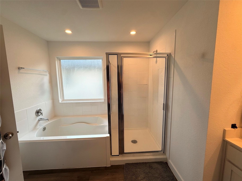 1210 Hughes Crossing Drive - Photo 9