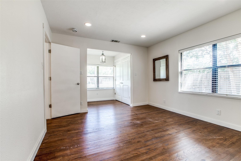 235 Live Oak Street - Photo 13