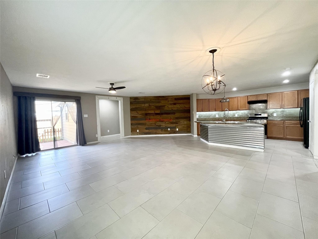 18722 White Barnwood - Photo 0