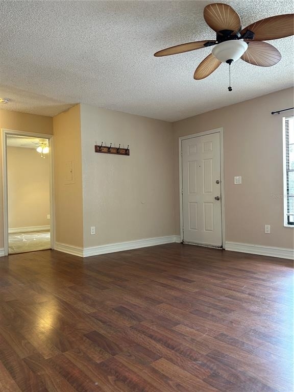21027 Voyager Boulevard - Photo 10