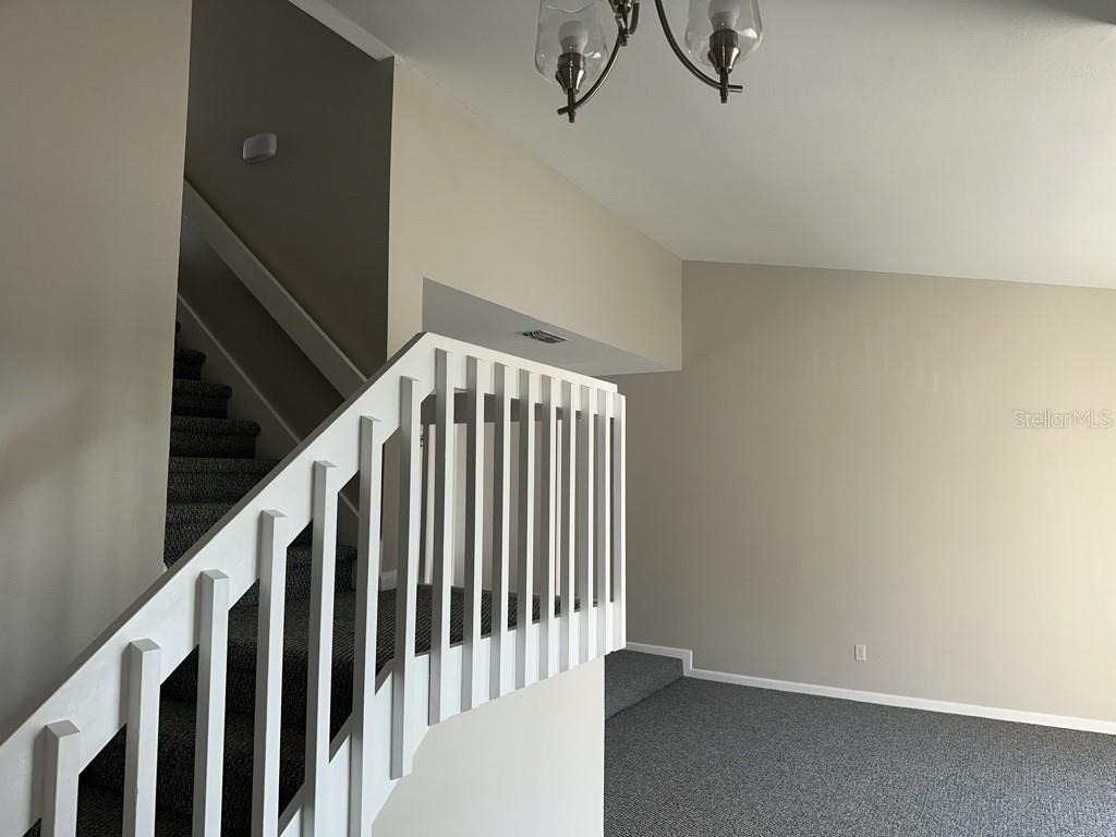 17608 Shadyside Circle - Photo 7
