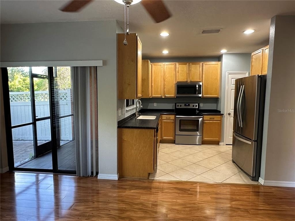 30117 N Mossbank Drive - Photo 4