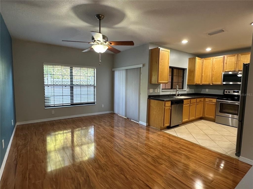 30117 N Mossbank Drive - Photo 3