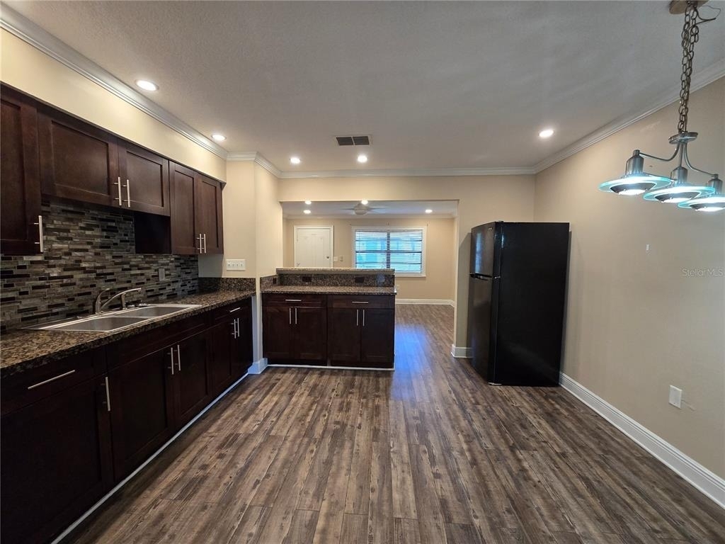 447 6th  Ne Avenue - Photo 4