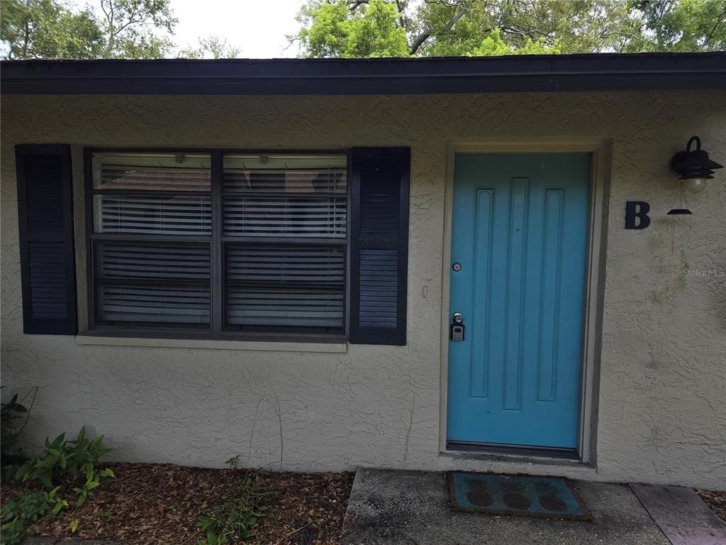 447 6th  Ne Avenue - Photo 1