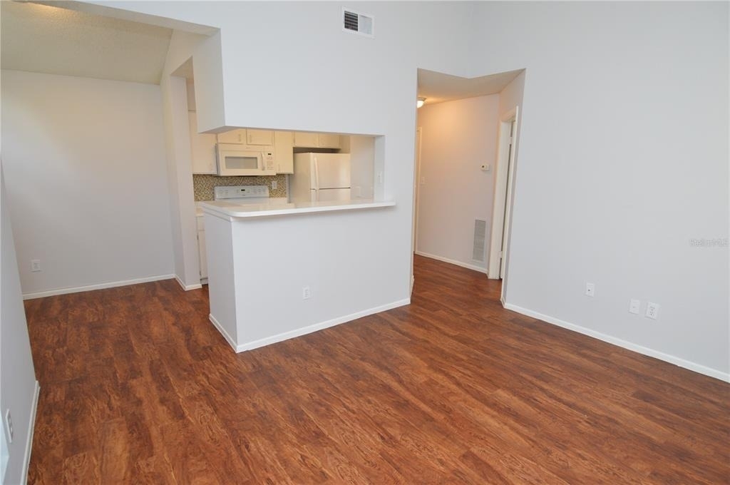 8625 Mallard Reserve Drive - Photo 2