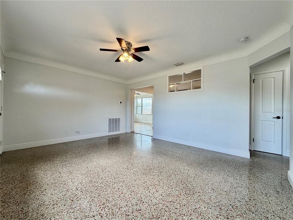 4515 54th Avenue N - Photo 2