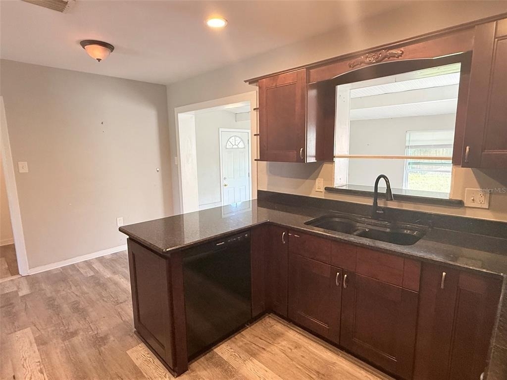 6041 43rd Avenue N - Photo 8