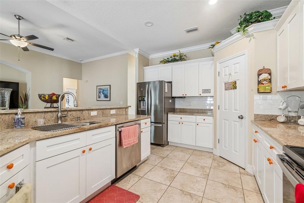 8040 57th Street N - Photo 33