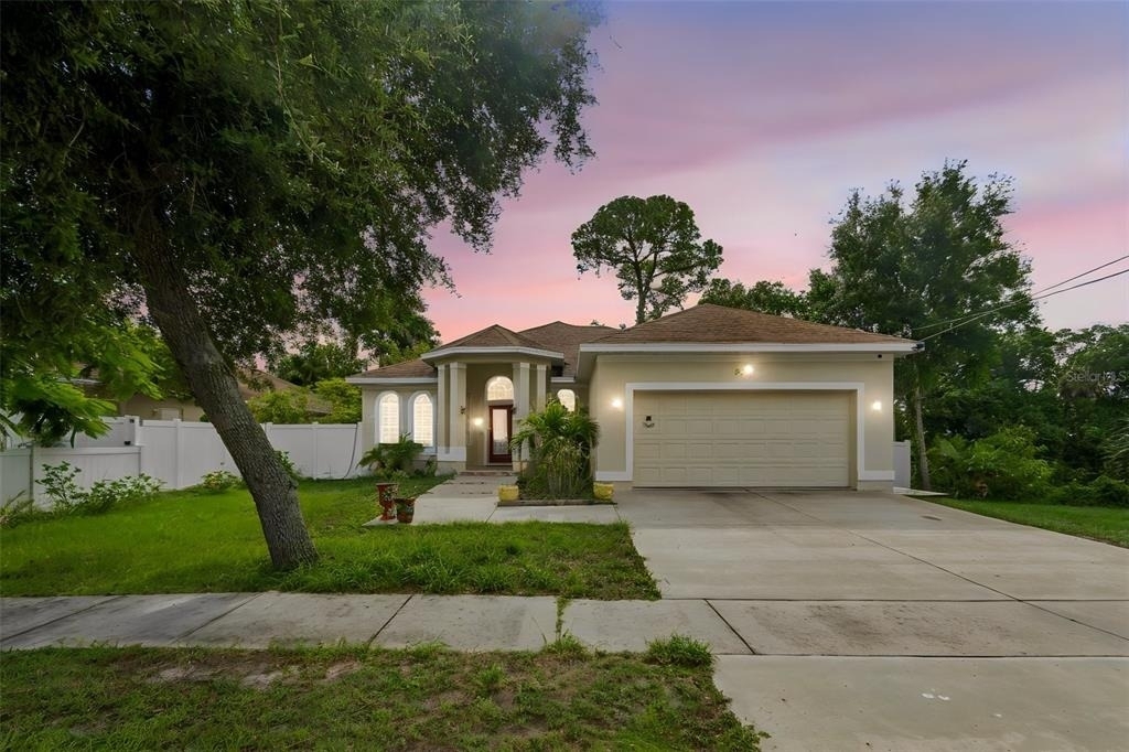 8040 57th Street N - Photo 0