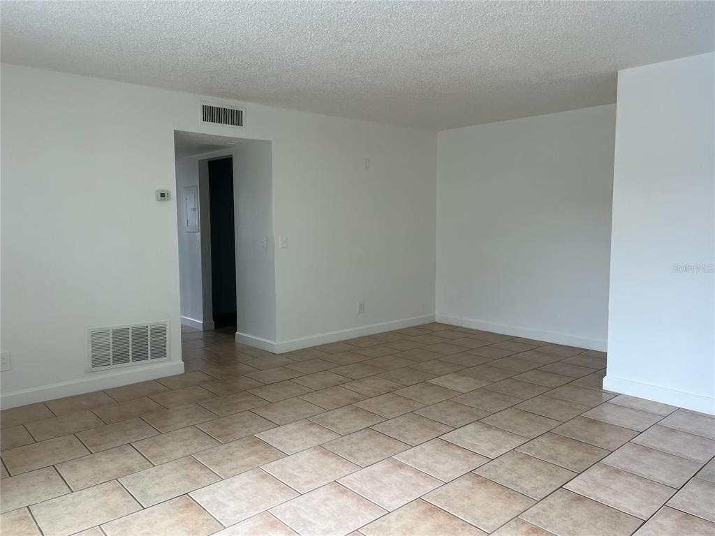 8701 4th Street N - Photo 5