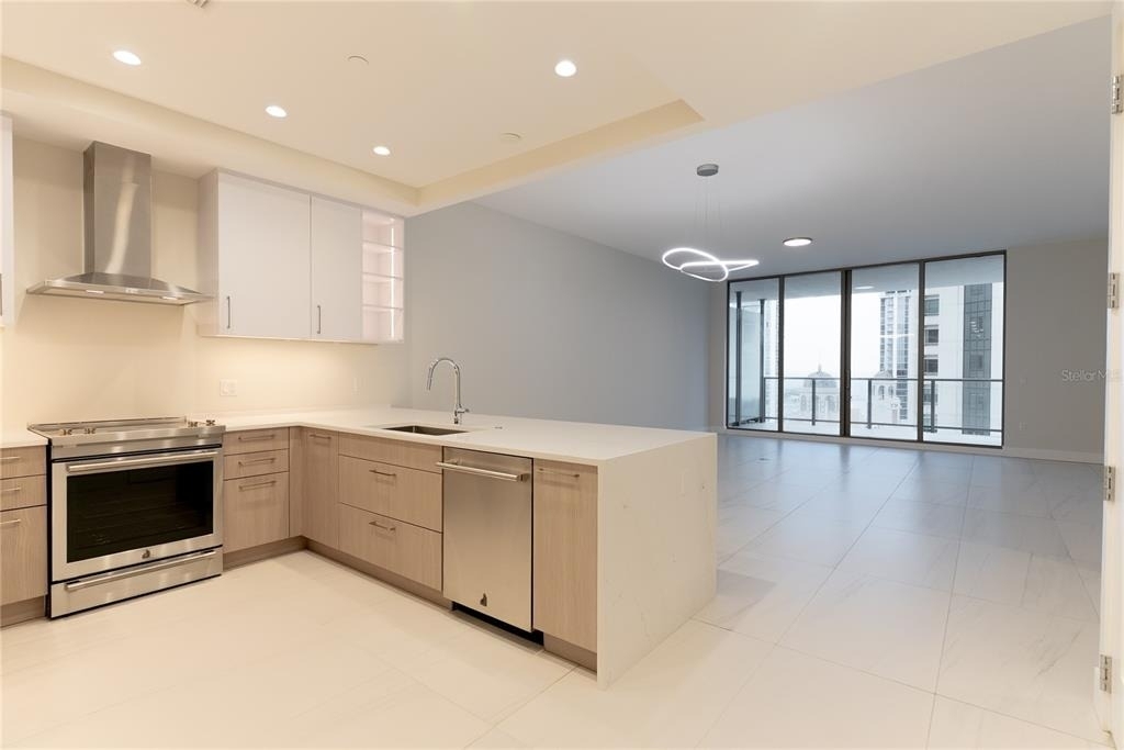 275 1st Avenue S - Photo 13