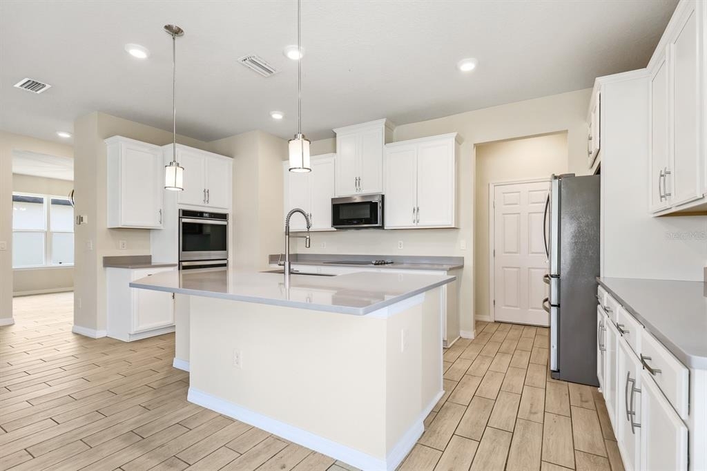 13441 Palmera Vista Drive - Photo 10
