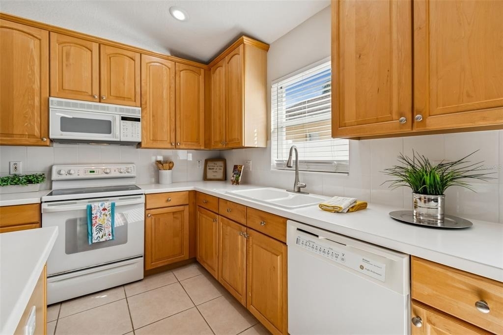 353 Bay Arbor - Photo 7