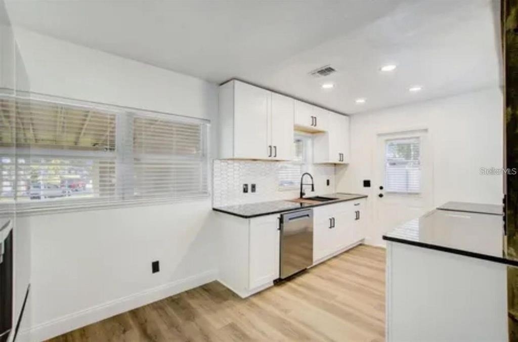 5205 Chenault Avenue - Photo 4